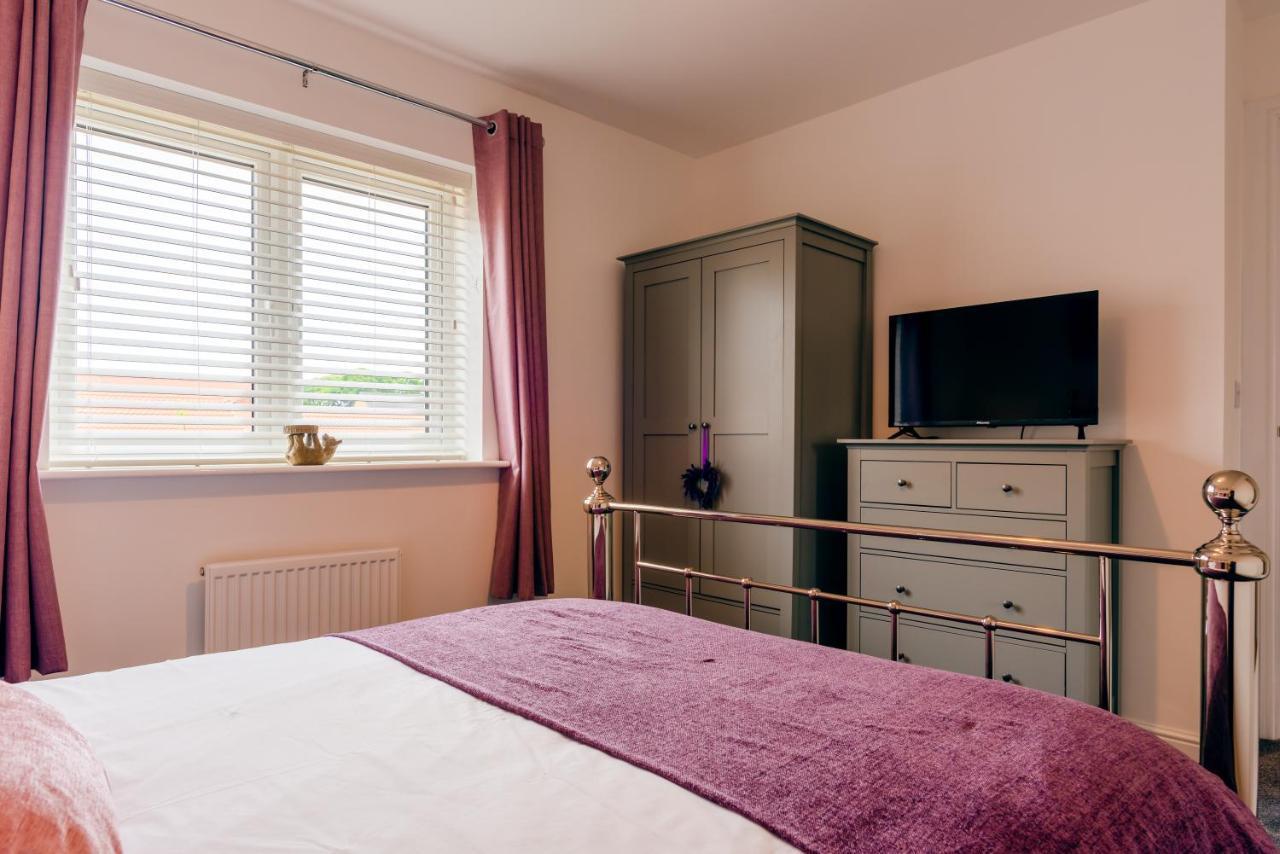 Villa Oakley - Large, Elegant, Dog Friendly & Parking à Whitby Extérieur photo