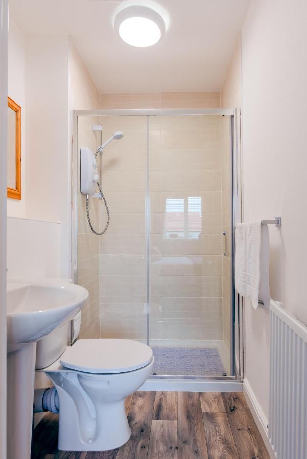 Villa Oakley - Large, Elegant, Dog Friendly & Parking à Whitby Extérieur photo